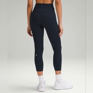 Lululemon Performance Dark Blue Ankle-Length Leggings